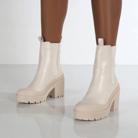 Chunky Sole Cream Boots - Picture 6 of 6